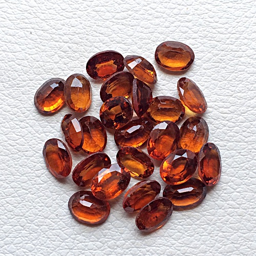 Red Gomed Gemstone (Ceylonese) - Best Quality